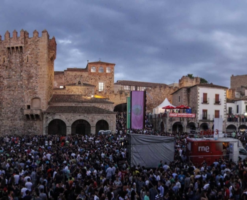 CACERES FESTIVAL DE WOMAD - FRANCIS VILLEGAS -