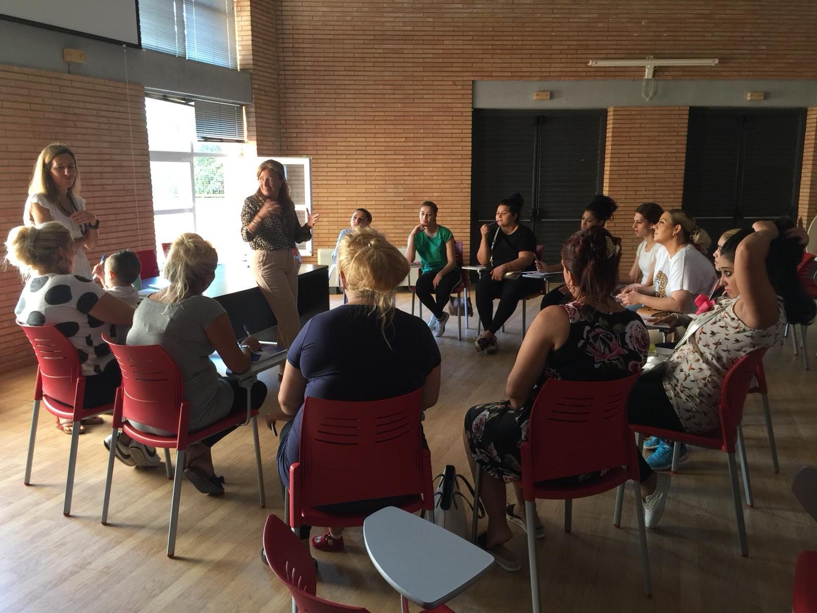 Empoderamiento Social, Laboral y Personal de Mujeres Gitanas