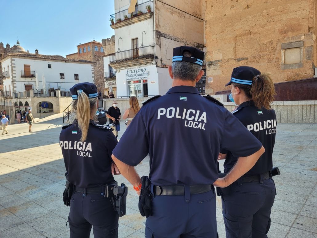 La Policía Local Lleva A Cabo Durante Este Fin De Semana Diversas Actuaciones Para Disolver 