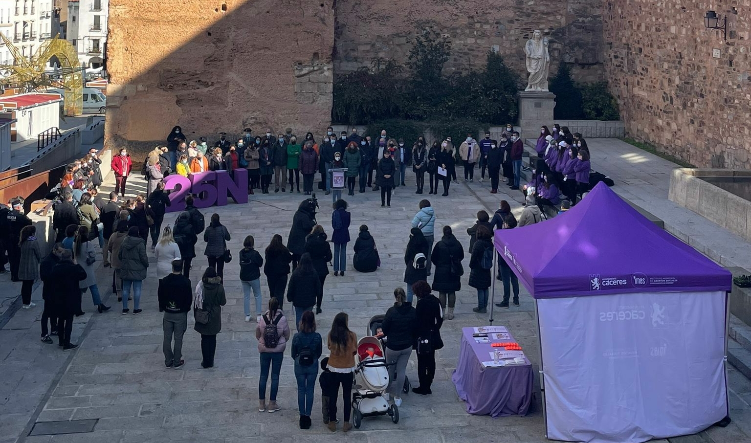 El Ayuntamiento muestra su repulsa hacia la violencia machista y ...