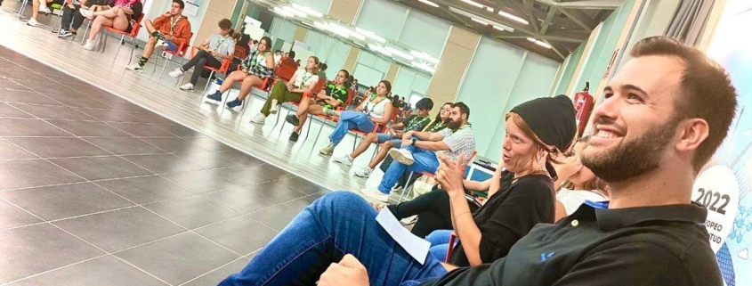 2022-10-05 Salaya mantiene una reunión con jóvenes de la ciudad reforzando su compromiso con el proceso participativo